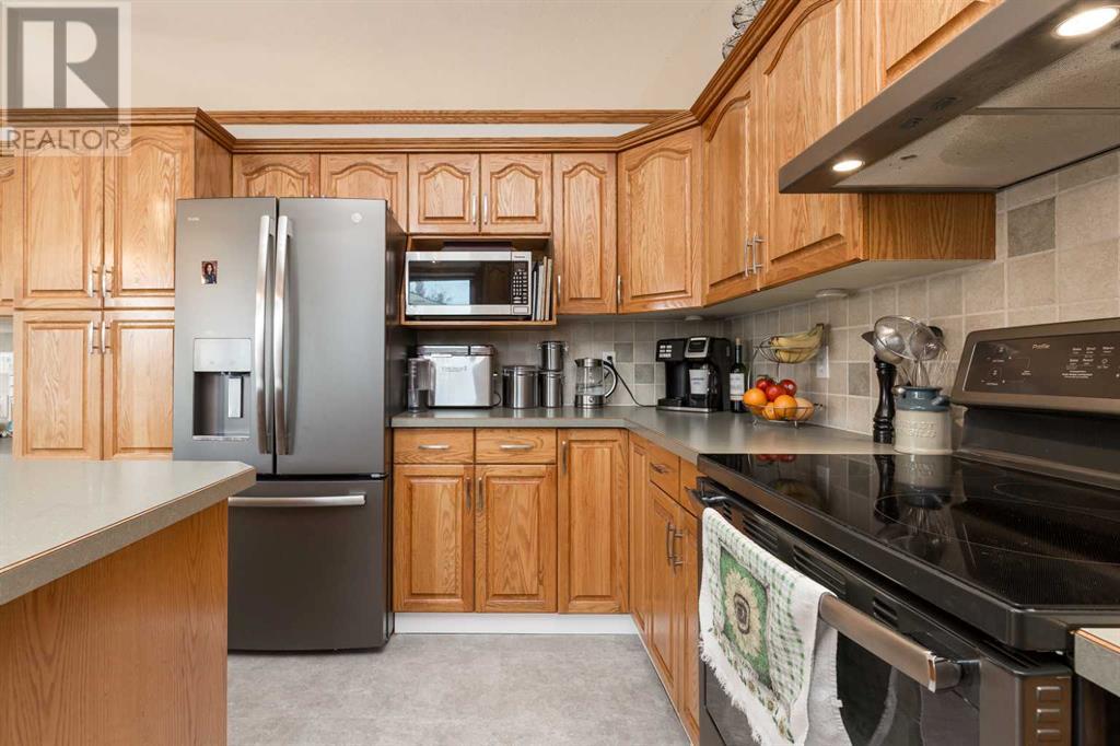 Property at 277 Coachwood Point W image 5