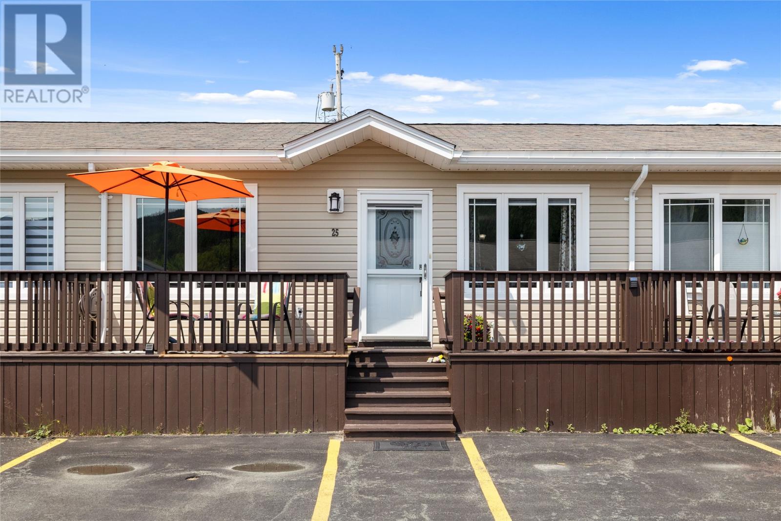 Property at 25 Michaelangelo Place image 1