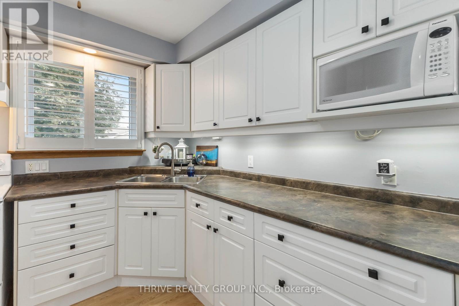 35 Surrey Crescent, London South, Ontario  N6E 1T7 - Photo 20 - X12319194