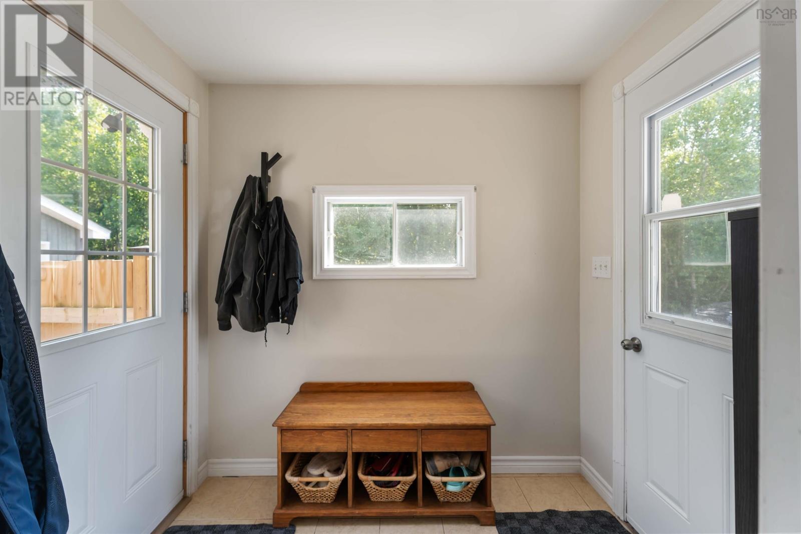 Property at 183 Saxon Street image 4