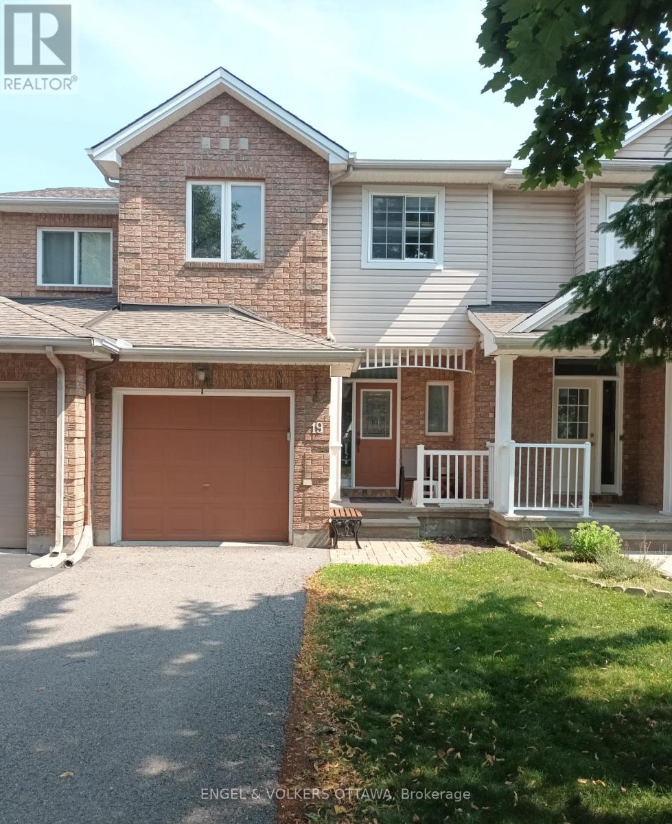 19 MILNER DOWNS CRESCENT, Ottawa, Ontario