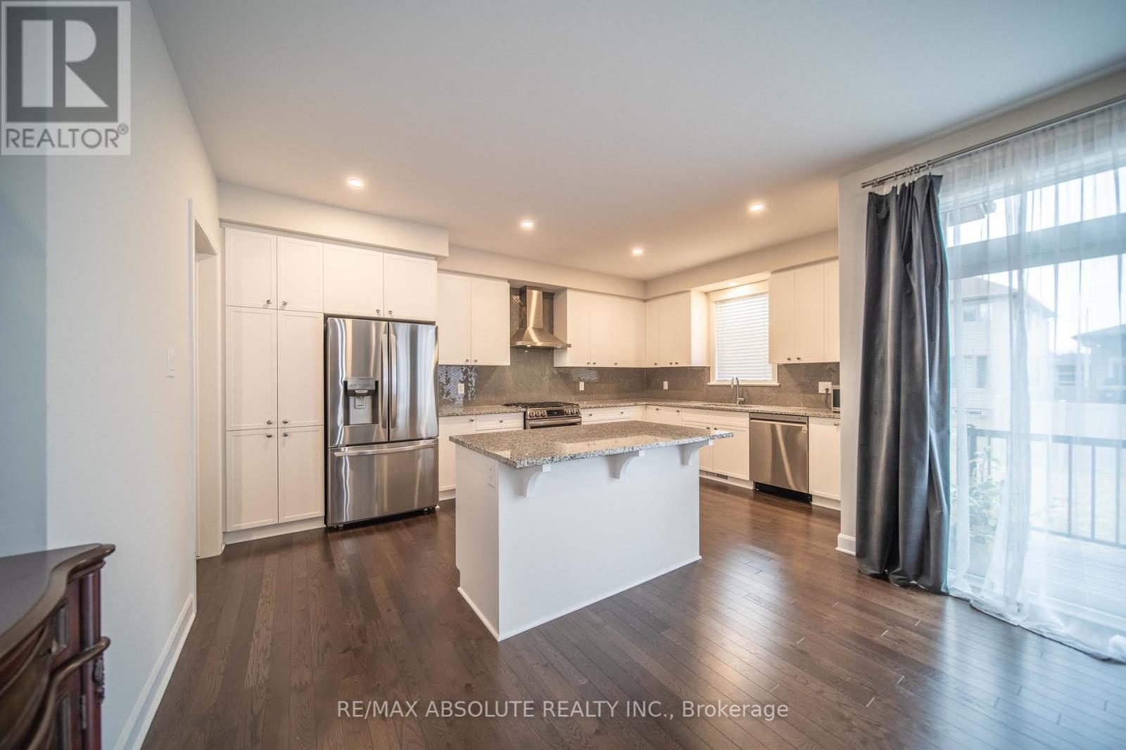 668 Parkview Terrace, Russell, Ontario  K4R 0C7 - Photo 10 - X12319291