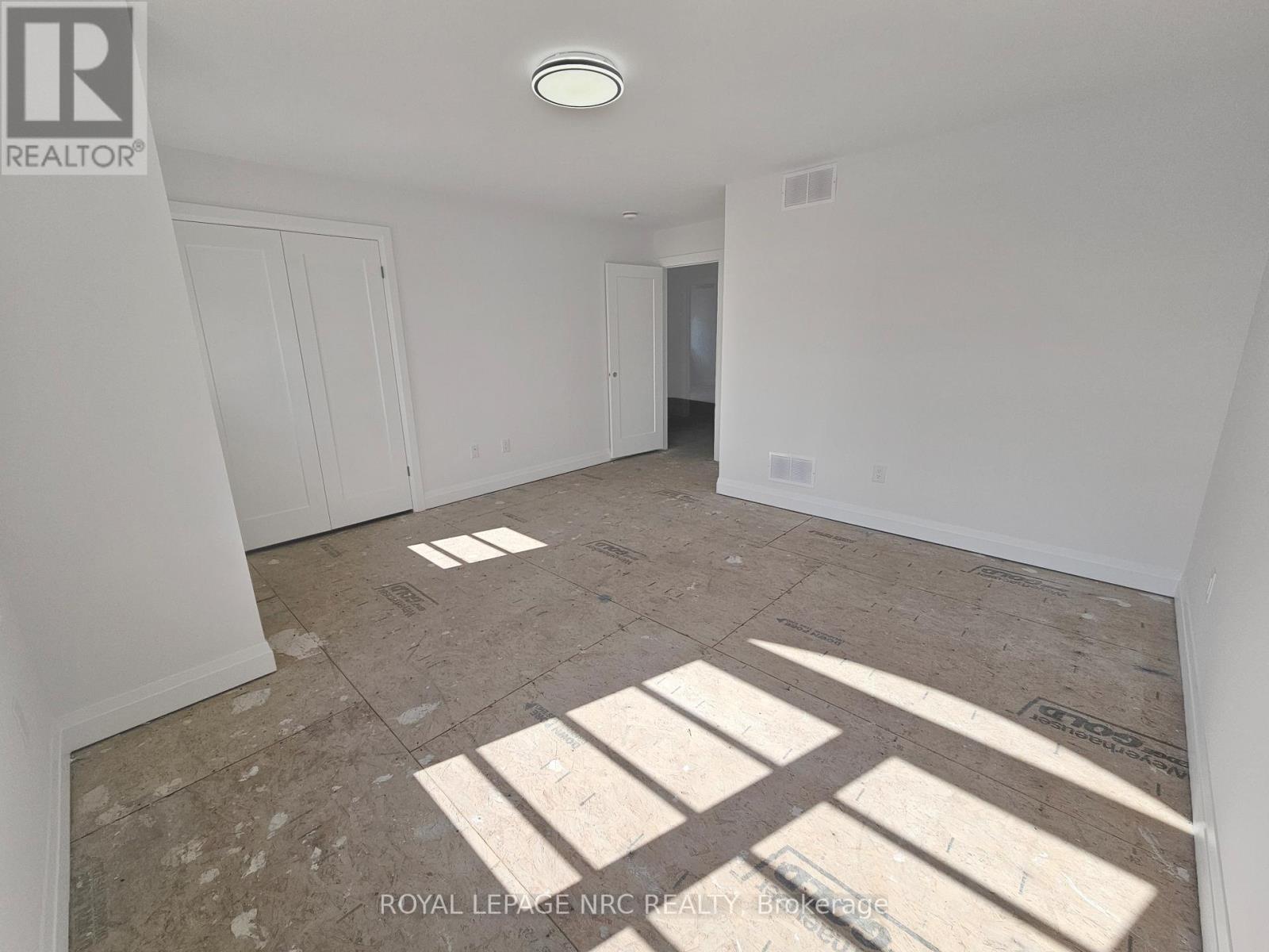 4705 Lee Avenue, Niagara Falls, Ontario  L2H 1M7 - Photo 14 - X12319292
