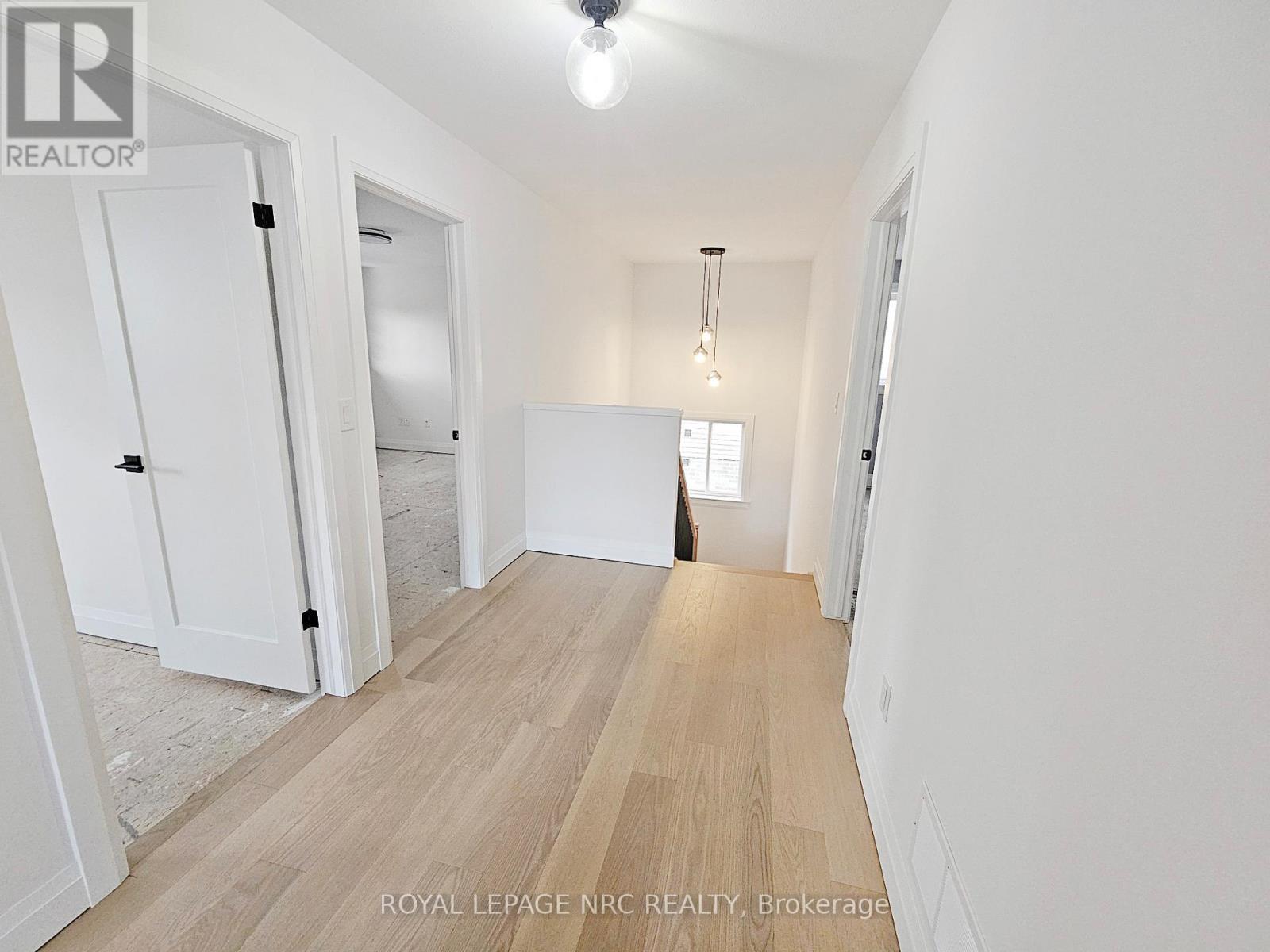 4705 Lee Avenue, Niagara Falls (Ascot), Ontario  L2H 1M7 - Photo 8 - X12319292