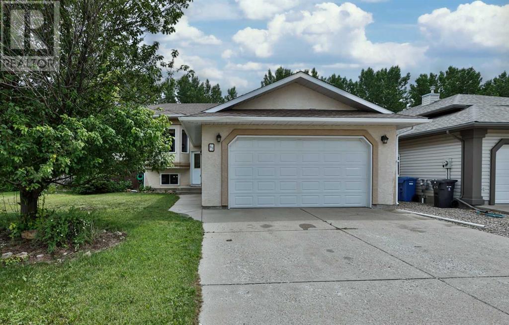 Property at 63 MT Alderson Crescent W image 1