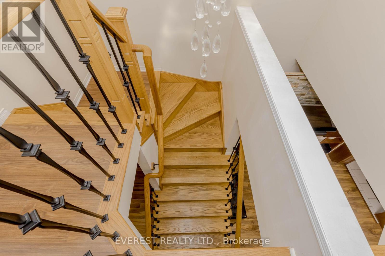 7688 Black Walnut Trail, Mississauga, Ontario  L5N 8A6 - Photo 18 - W12319099