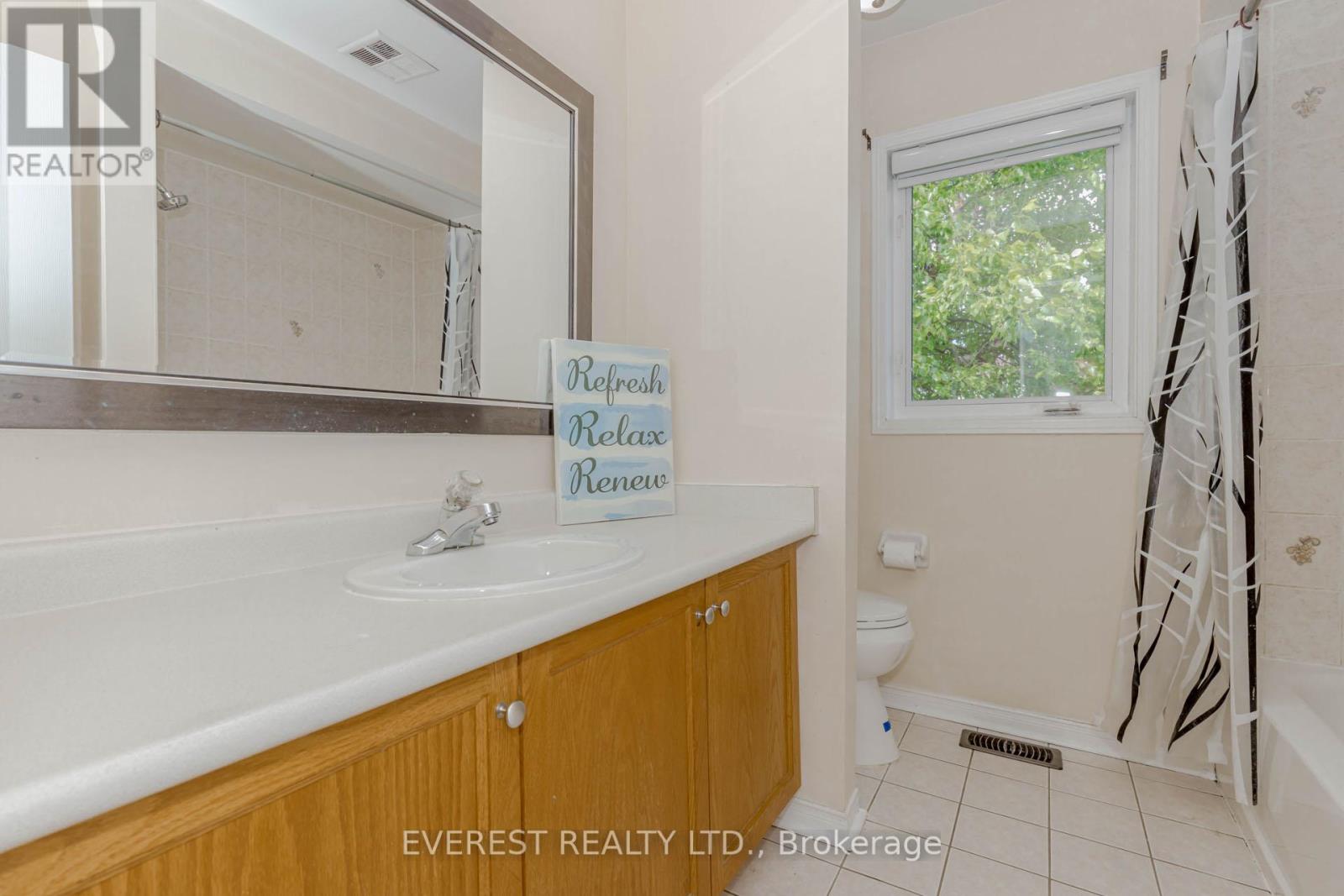 7688 Black Walnut Trail, Mississauga, Ontario  L5N 8A6 - Photo 22 - W12319099