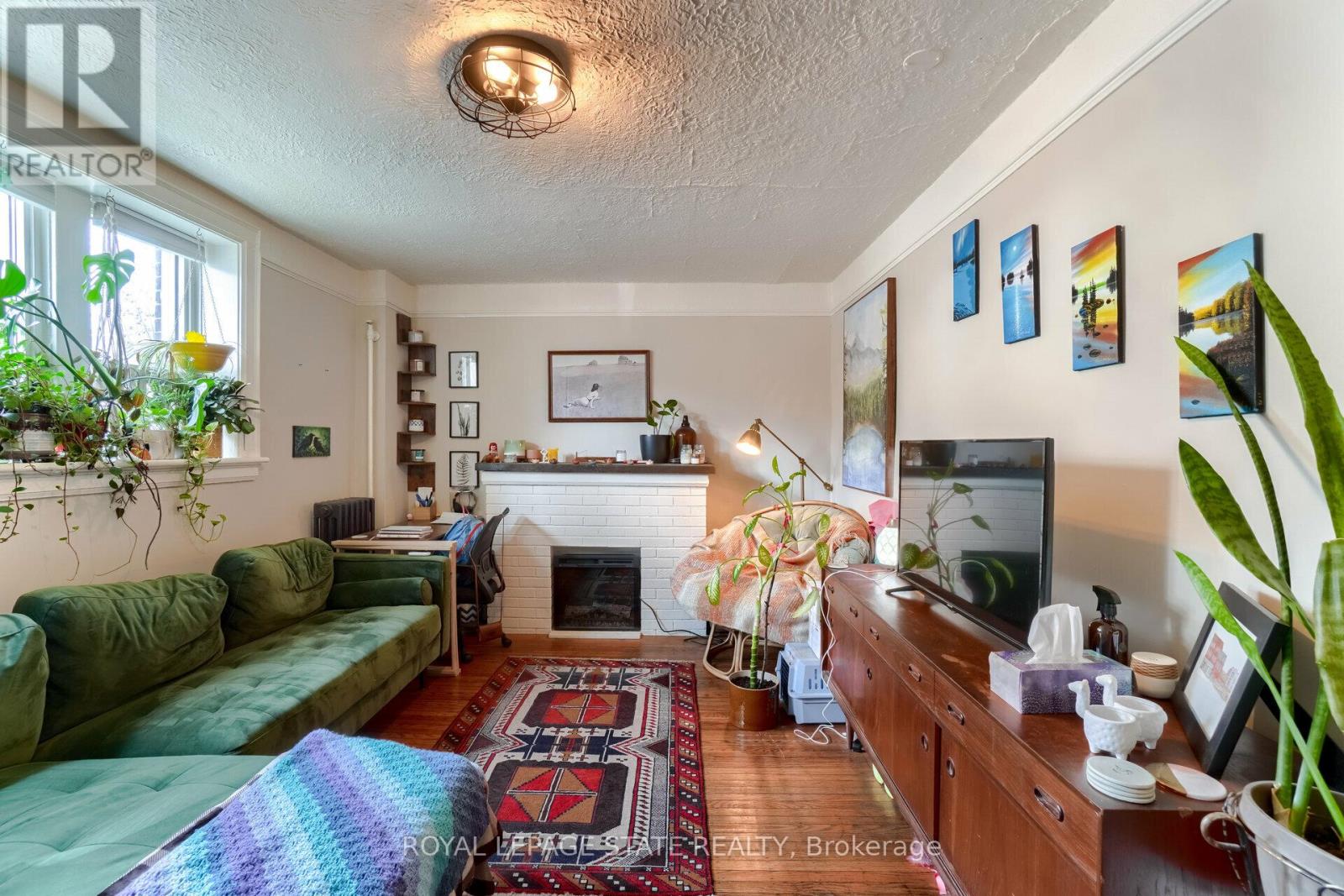 9 - 2 Vineland Avenue, Hamilton, Ontario  L8M 1R4 - Photo 8 - X12319092