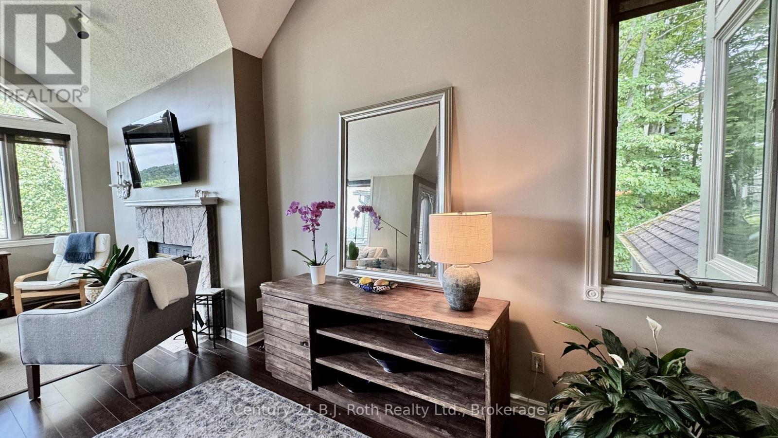 331 Grandview Hilltop Drive, Huntsville (Chaffey), Ontario  P1H 2J5 - Photo 10 - X12319213