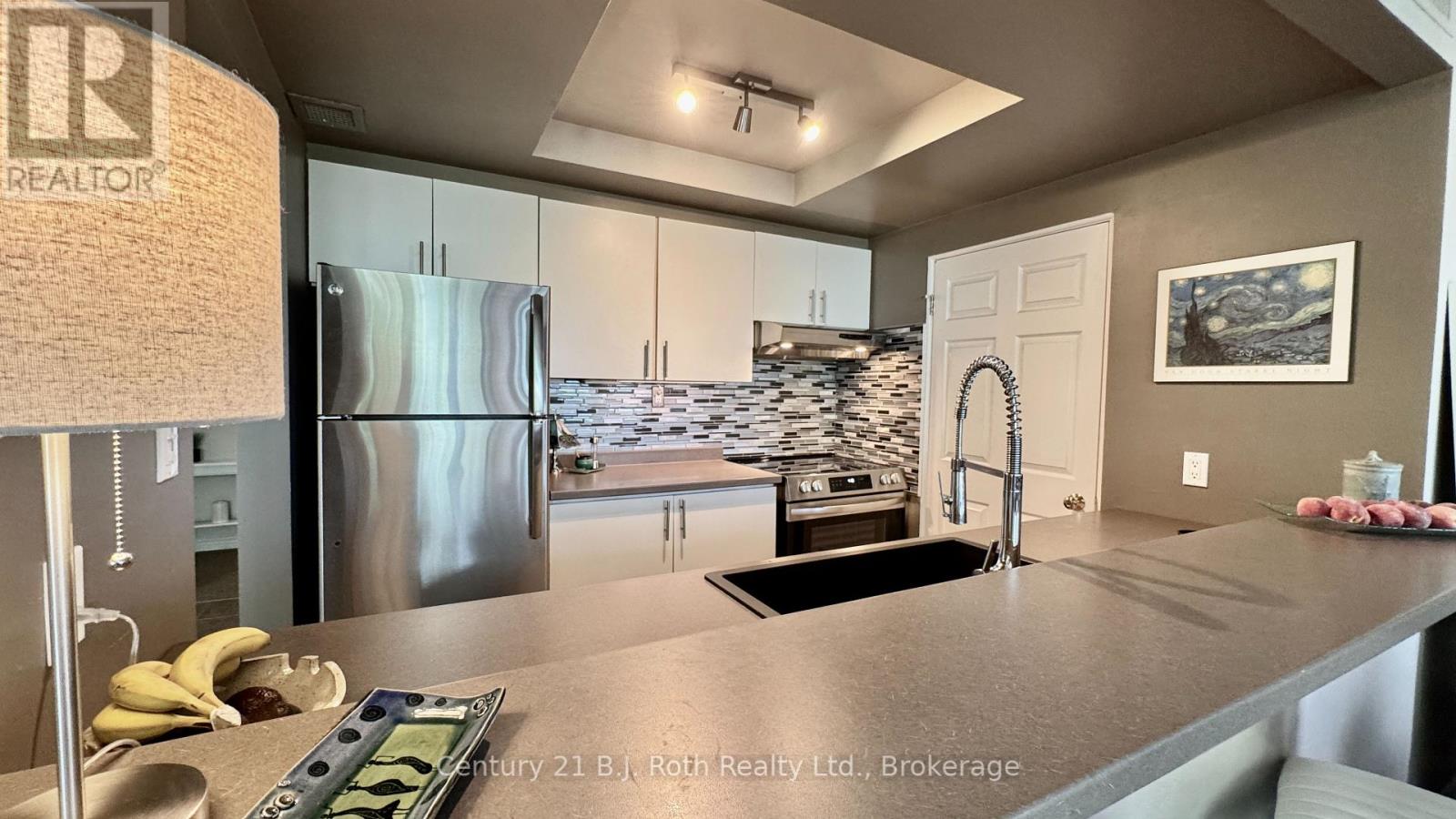 331 Grandview Hilltop Drive, Huntsville (Chaffey), Ontario  P1H 2J5 - Photo 12 - X12319213