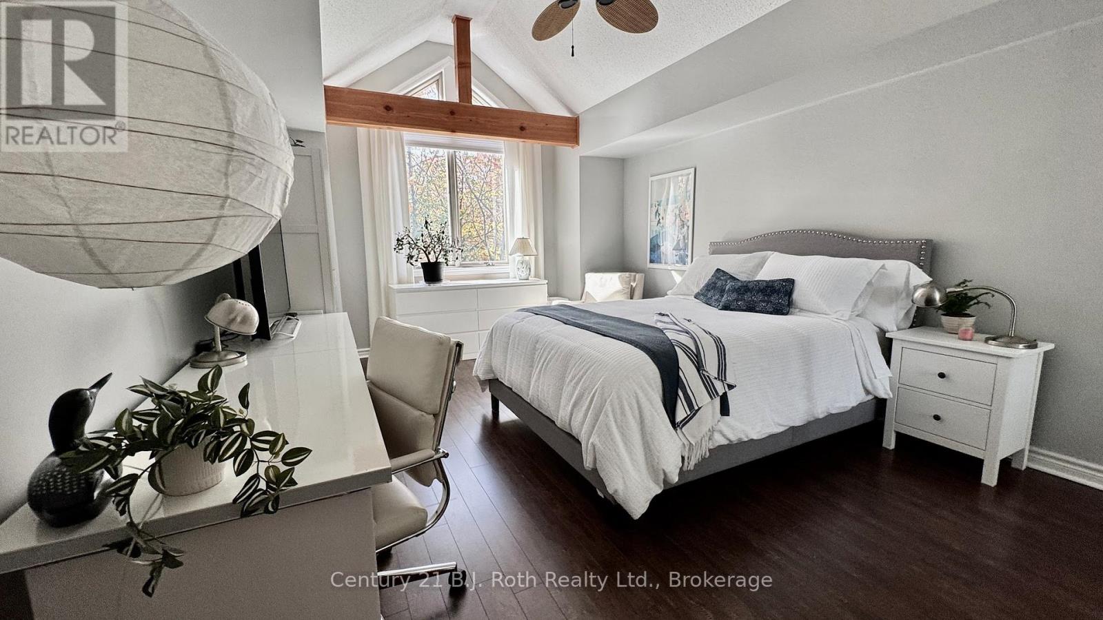 331 Grandview Hilltop Drive, Huntsville (Chaffey), Ontario  P1H 2J5 - Photo 4 - X12319213