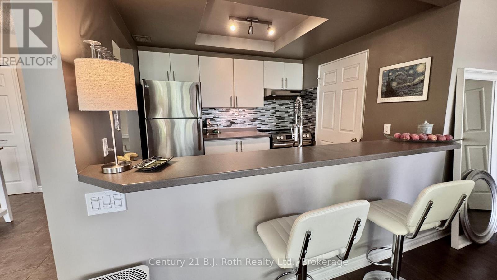 331 Grandview Hilltop Drive, Huntsville (Chaffey), Ontario  P1H 2J5 - Photo 9 - X12319213