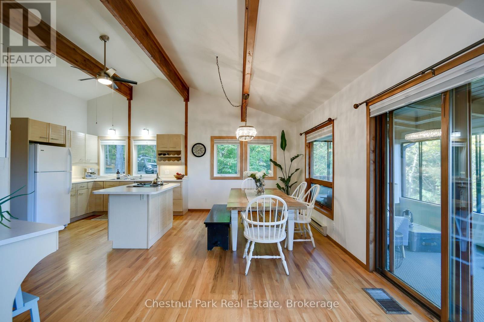 1033 Point Ideal Road, Lake Of Bays, Ontario  P0A 1H0 - Photo 12 - X12319235