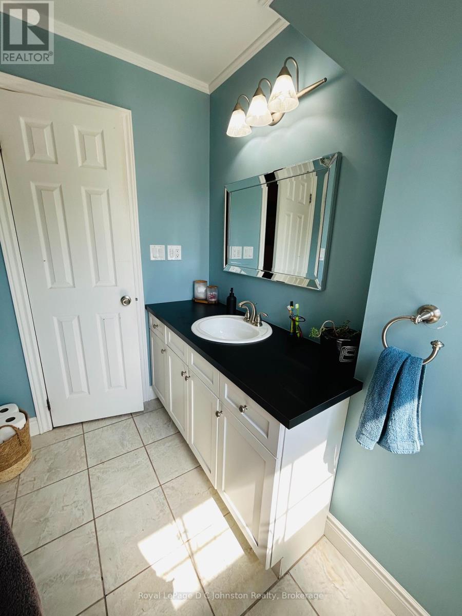 431 Thede Drive, Saugeen Shores, Ontario  N0H 2C4 - Photo 18 - X12319230