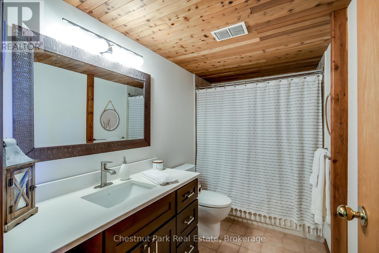 1033 Point Ideal Road, Lake Of Bays, Ontario  P0A 1H0 - Photo 19 - X12319235