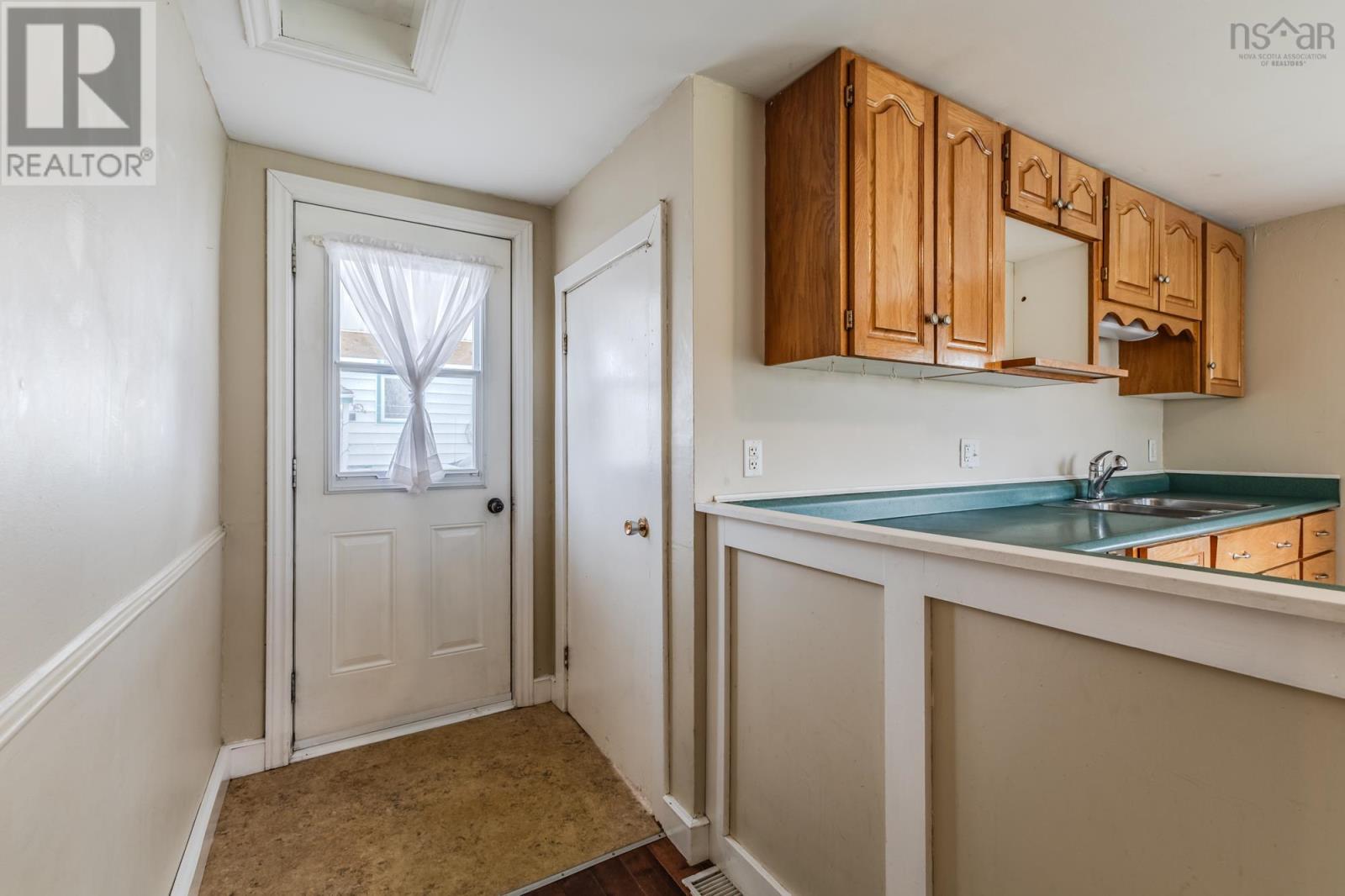 48 Adams Street, Truro, Nova Scotia  B2N 2N9 - Photo 8 - 202509862