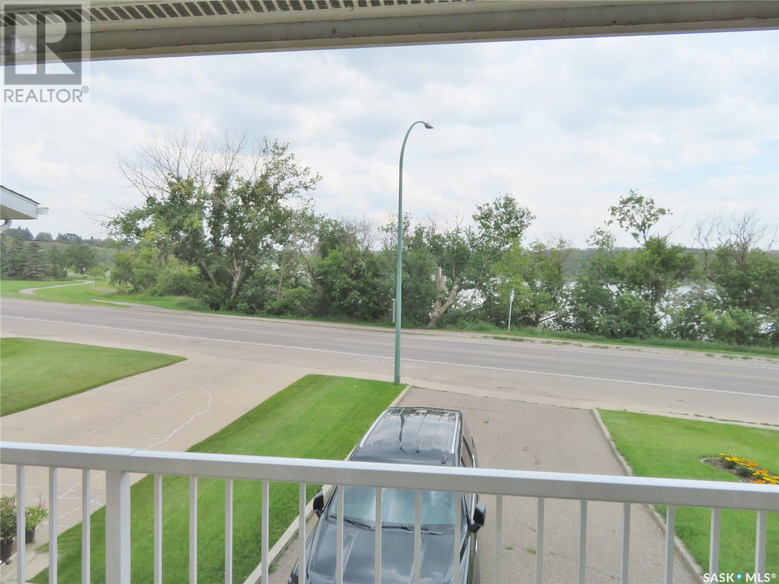 Property at 2113 Spadina CRESCENT E image 4
