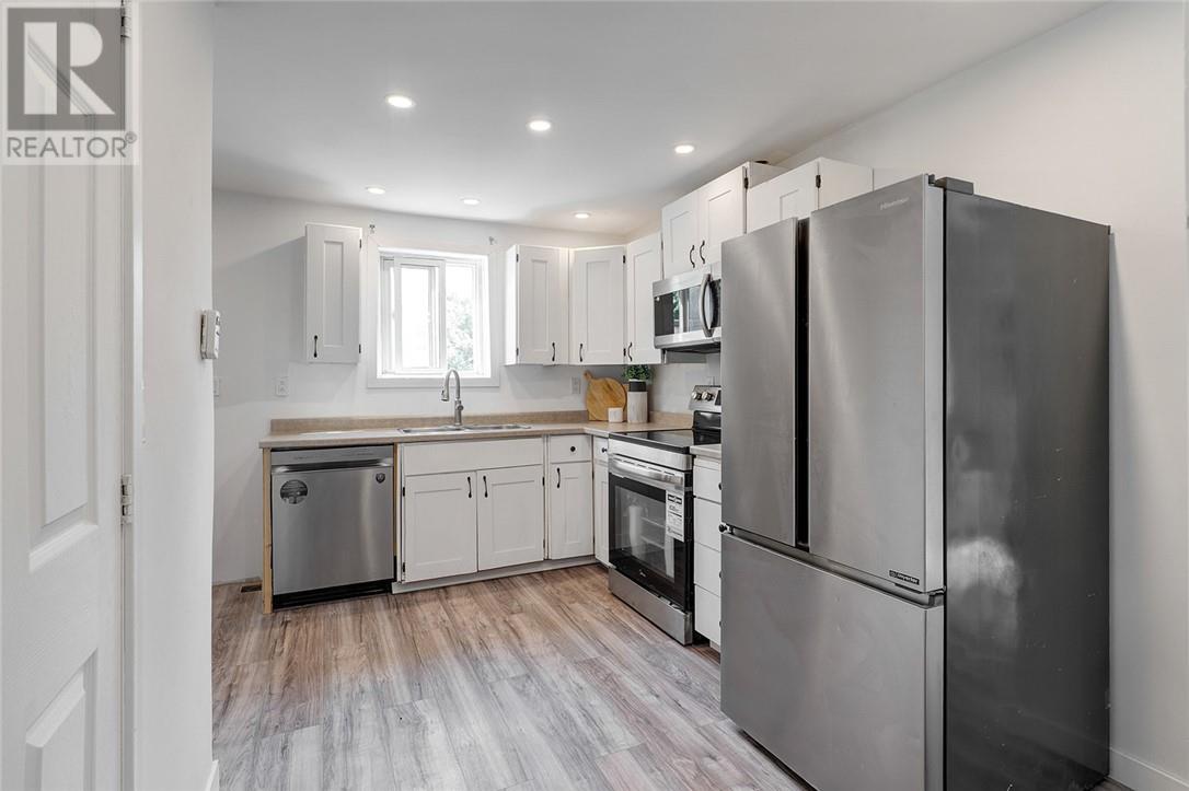 Property at 130 Hillsboro Avenue image 3