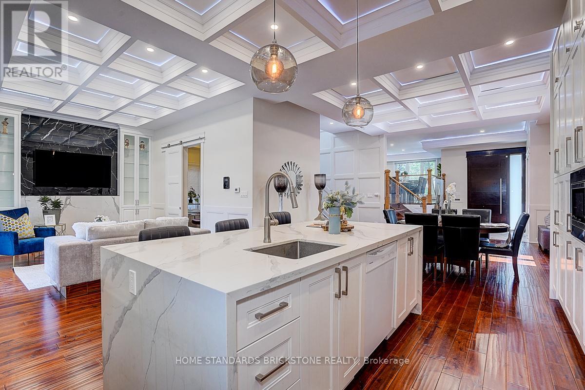 36 Abitibi Avenue N, Toronto, Ontario  M2M 2V1 - Photo 9 - C12319279