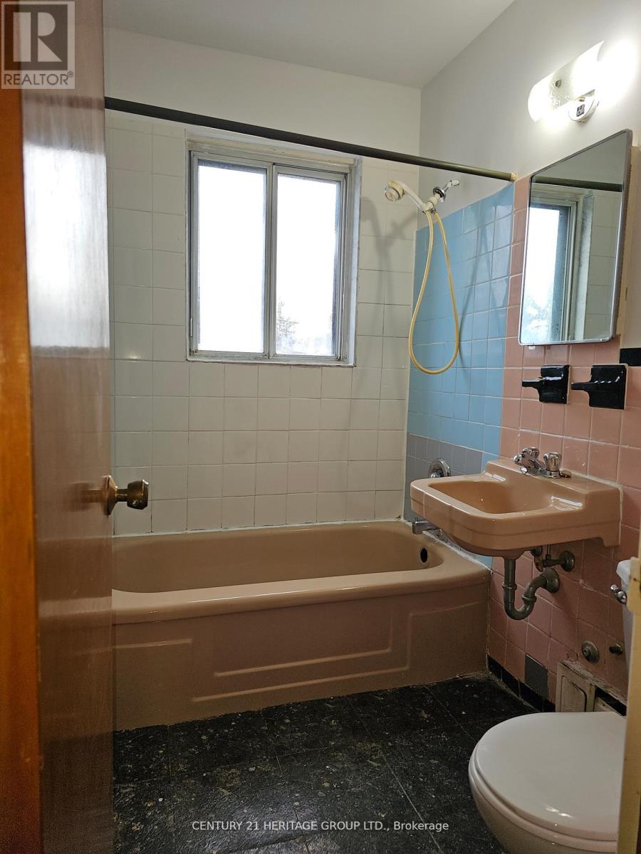 3 - 423 Pharmacy Avenue, Toronto, Ontario  M1L 3G5 - Photo 13 - E12319150