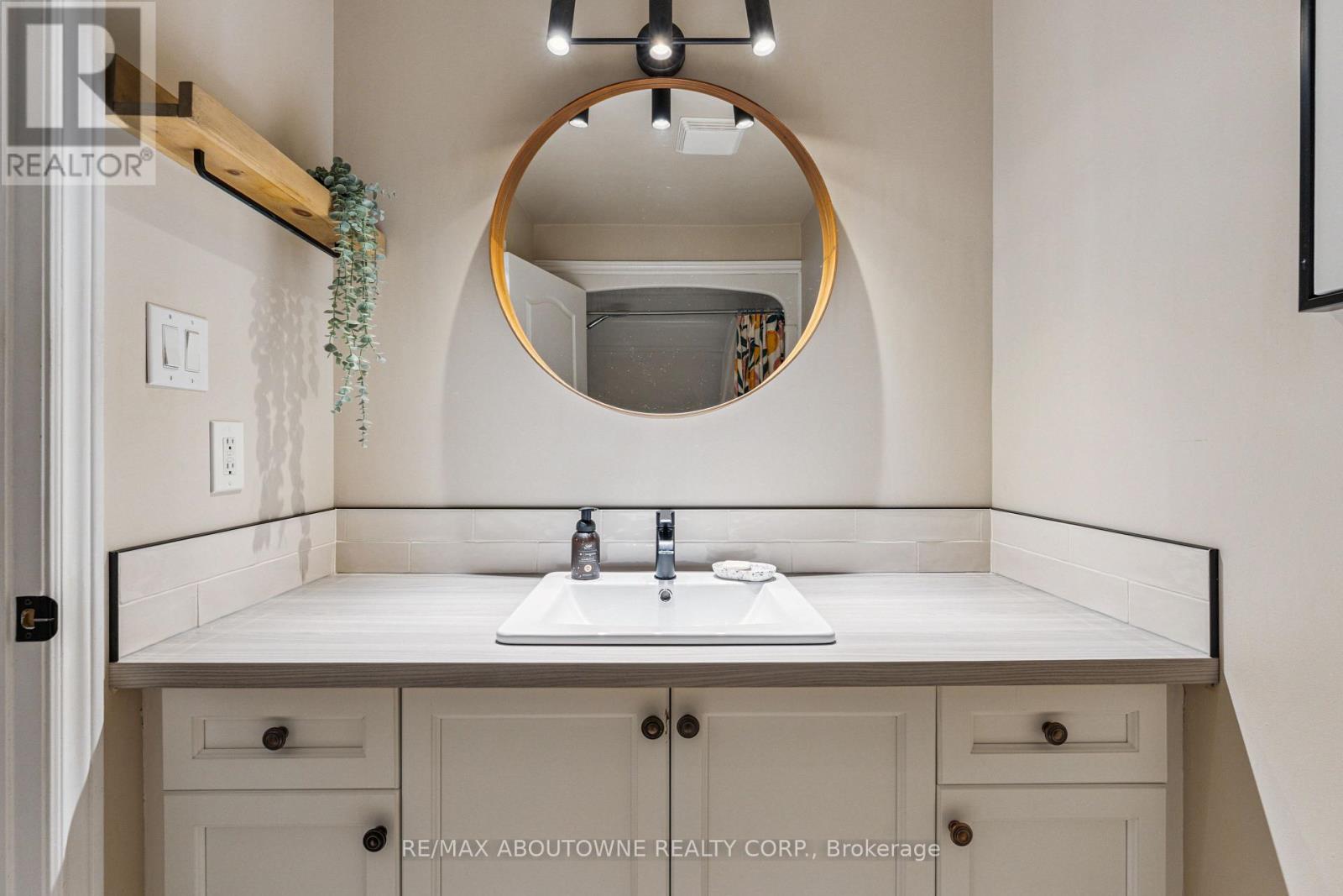 66 Bridgewater Court, Welland, Ontario  L3C 7M6 - Photo 16 - X12291101