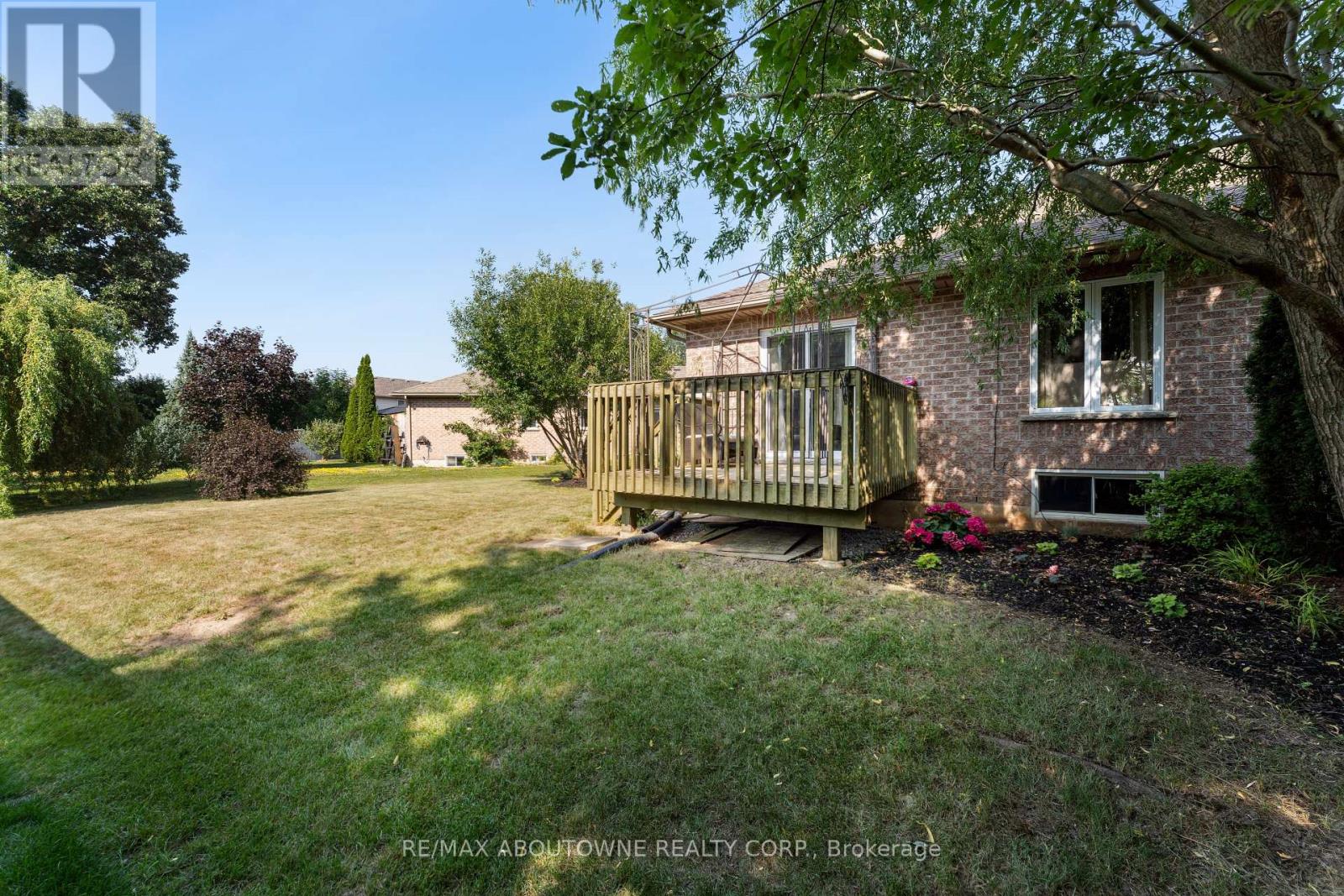 66 Bridgewater Court, Welland, Ontario  L3C 7M6 - Photo 22 - X12291101