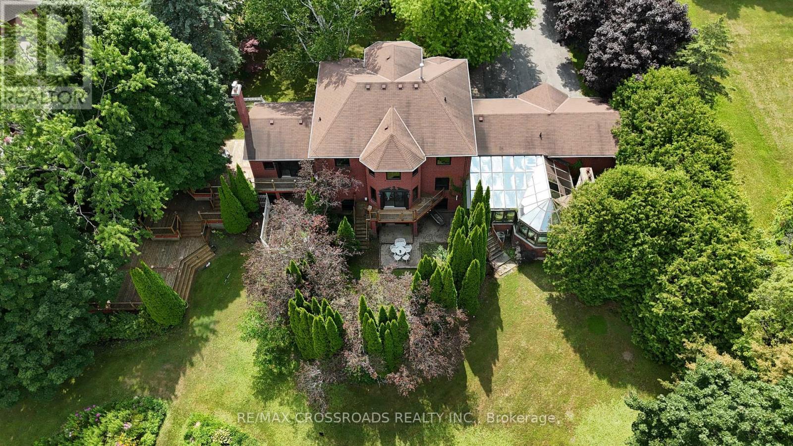Property at 18 HILL TOP TRAIL image 4