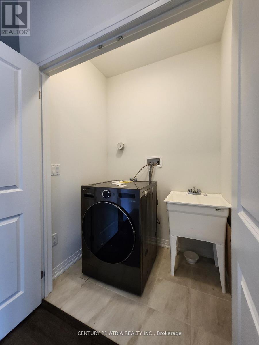 97 Schmeltzer Crescent, Richmond Hill, Ontario  L4E 1J1 - Photo 27 - N12319272