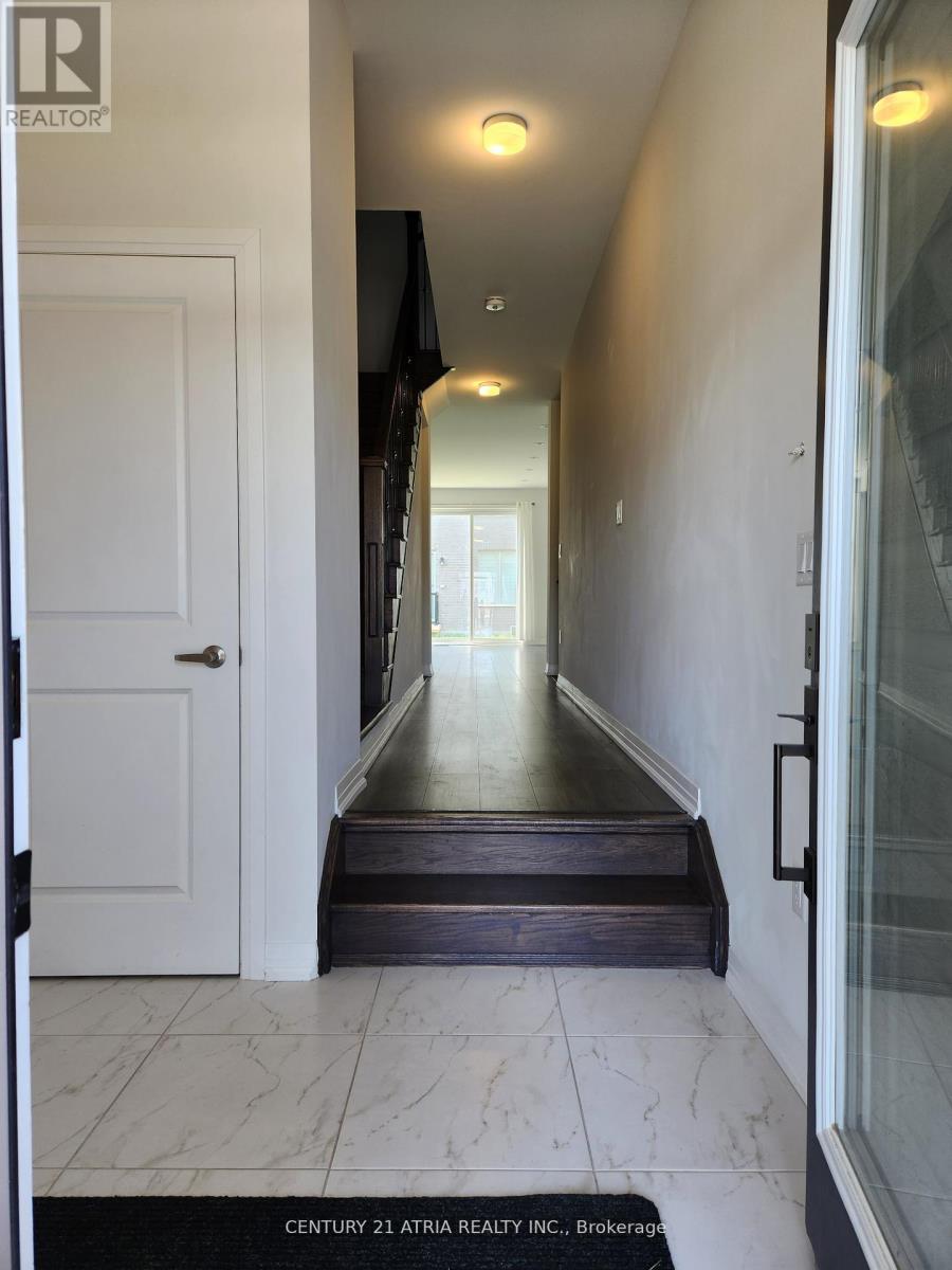 97 Schmeltzer Crescent, Richmond Hill, Ontario  L4E 1J1 - Photo 4 - N12319272
