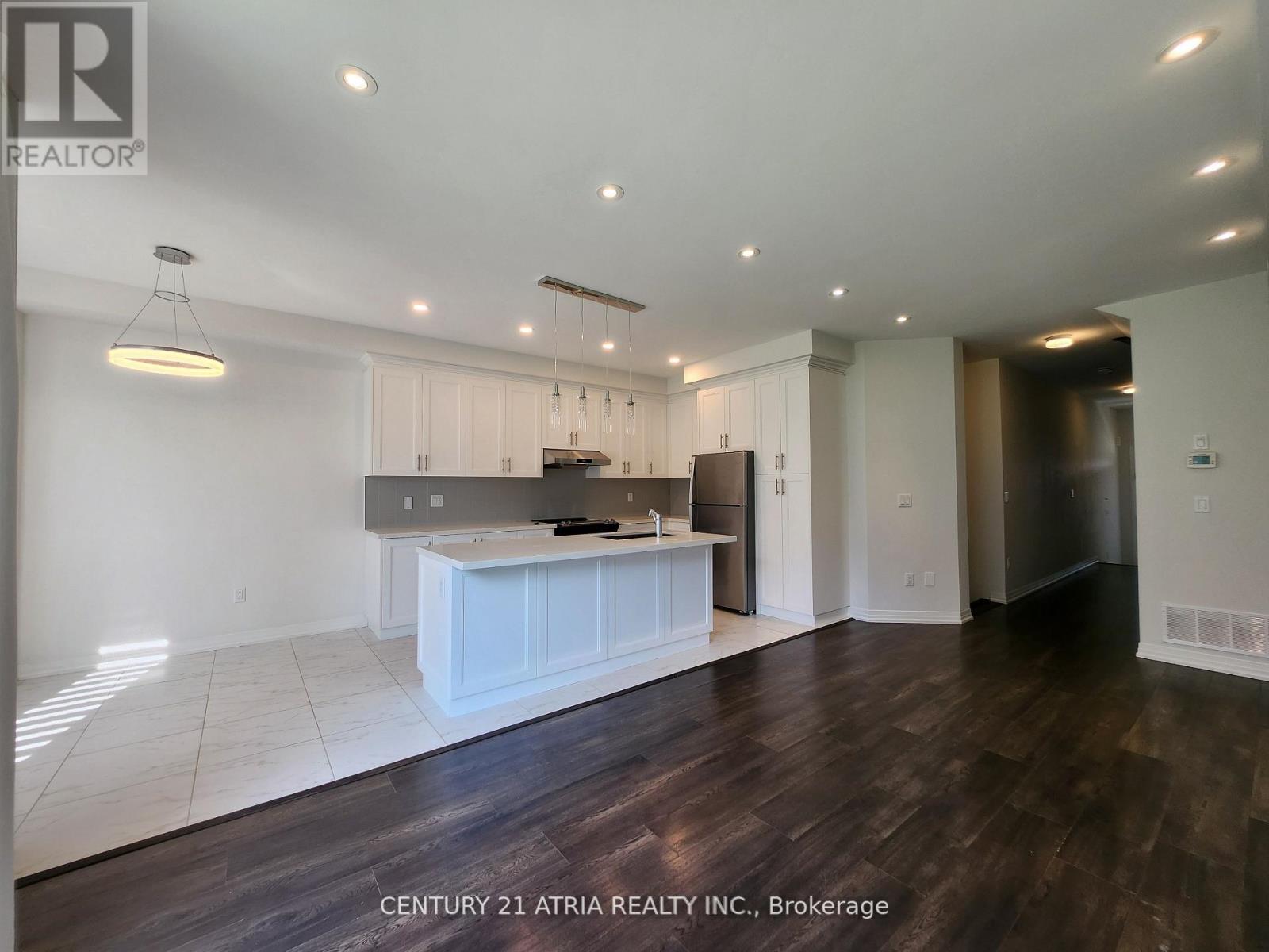 97 Schmeltzer Crescent, Richmond Hill, Ontario  L4E 1J1 - Photo 6 - N12319272