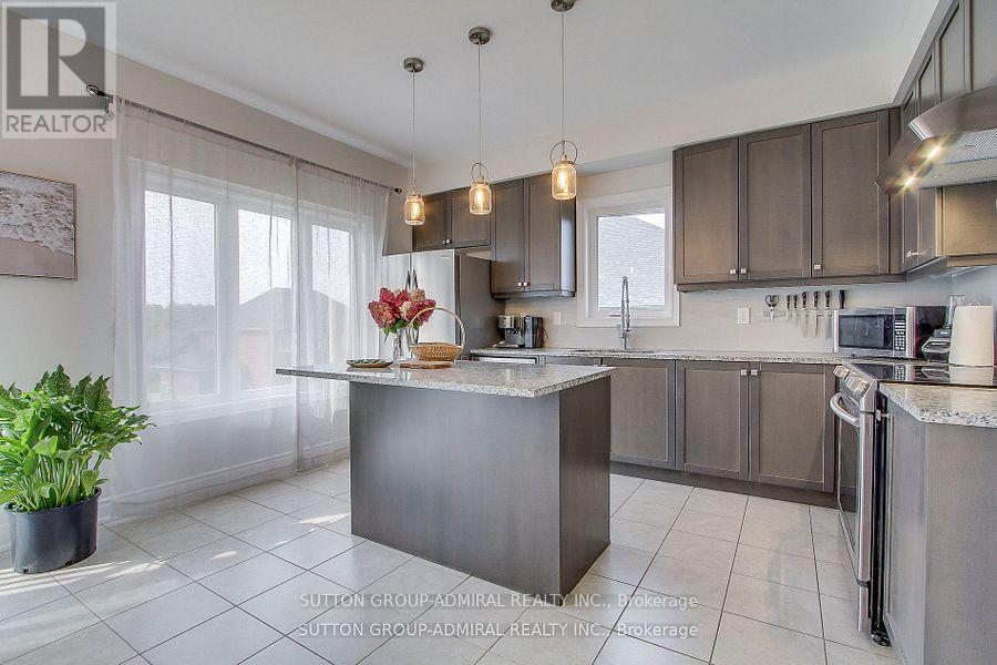 26 Oakmont Avenue, Oro-Medonte, Ontario  L0L 2L0 - Photo 11 - S12319169