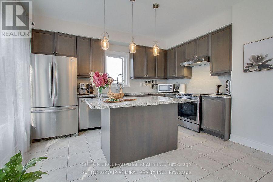 26 Oakmont Avenue, Oro-Medonte, Ontario  L0L 2L0 - Photo 12 - S12319169