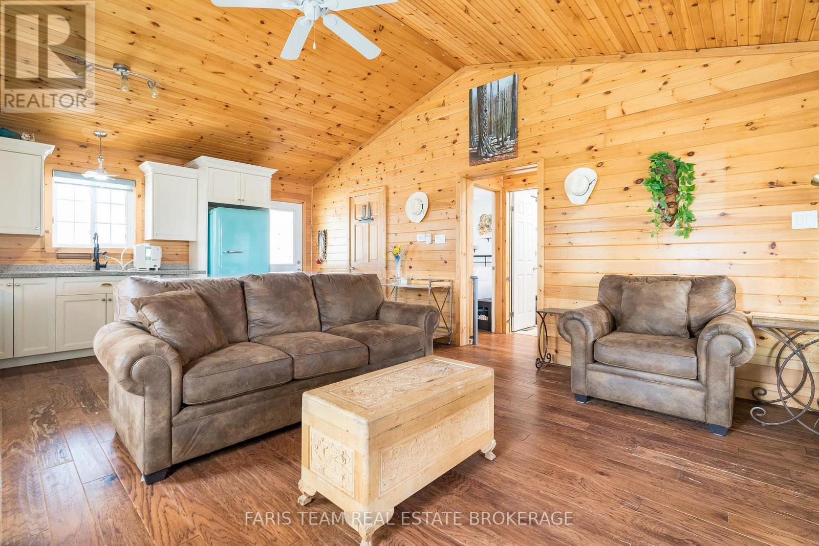 3 Awenda Avenue, Wasaga Beach, Ontario  L9Z 1X7 - Photo 12 - S12319206