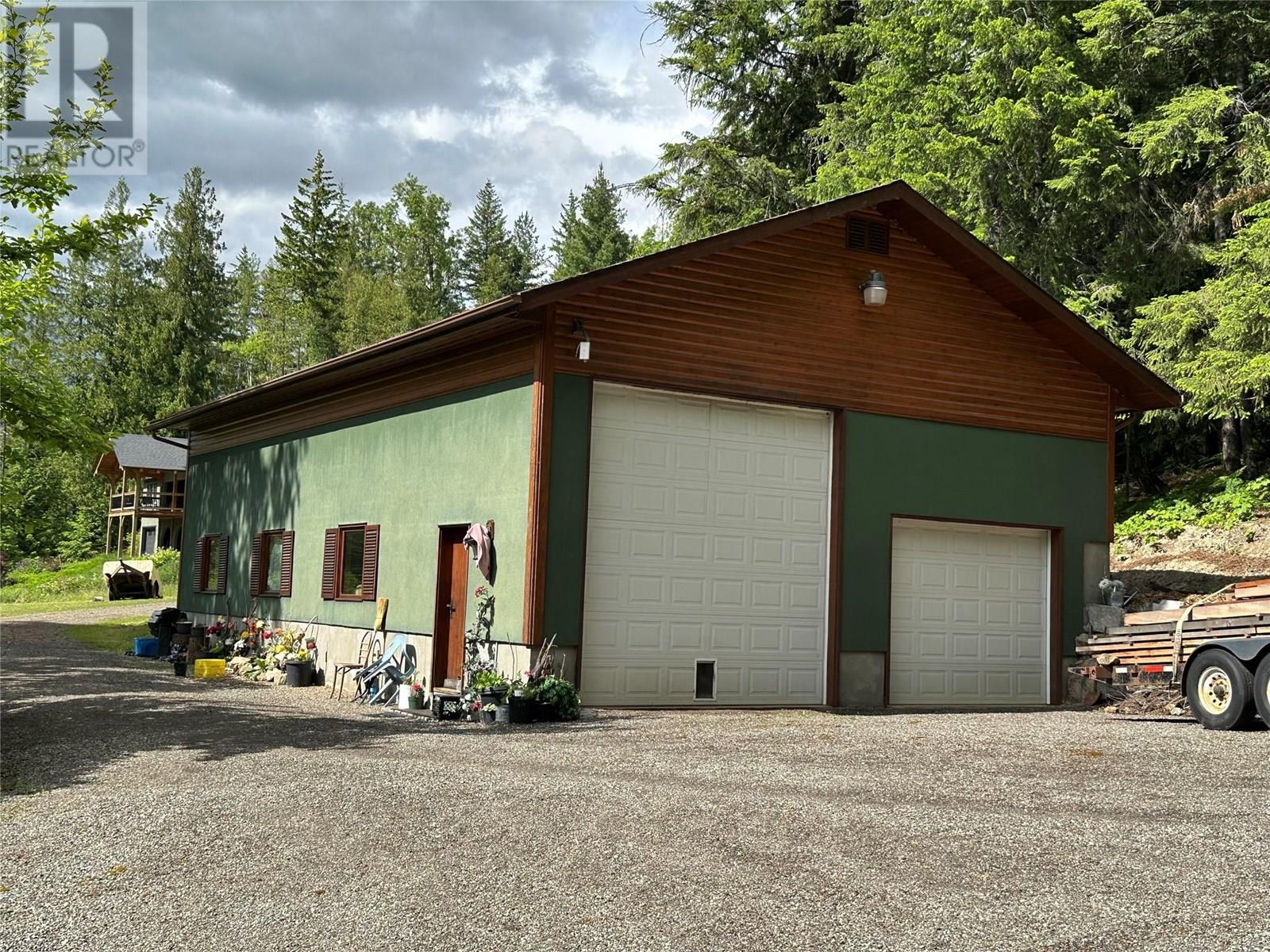 5392 Hwy 6 Highway, Burton, British Columbia V0G 1R0 - Photo 10 - 10357440