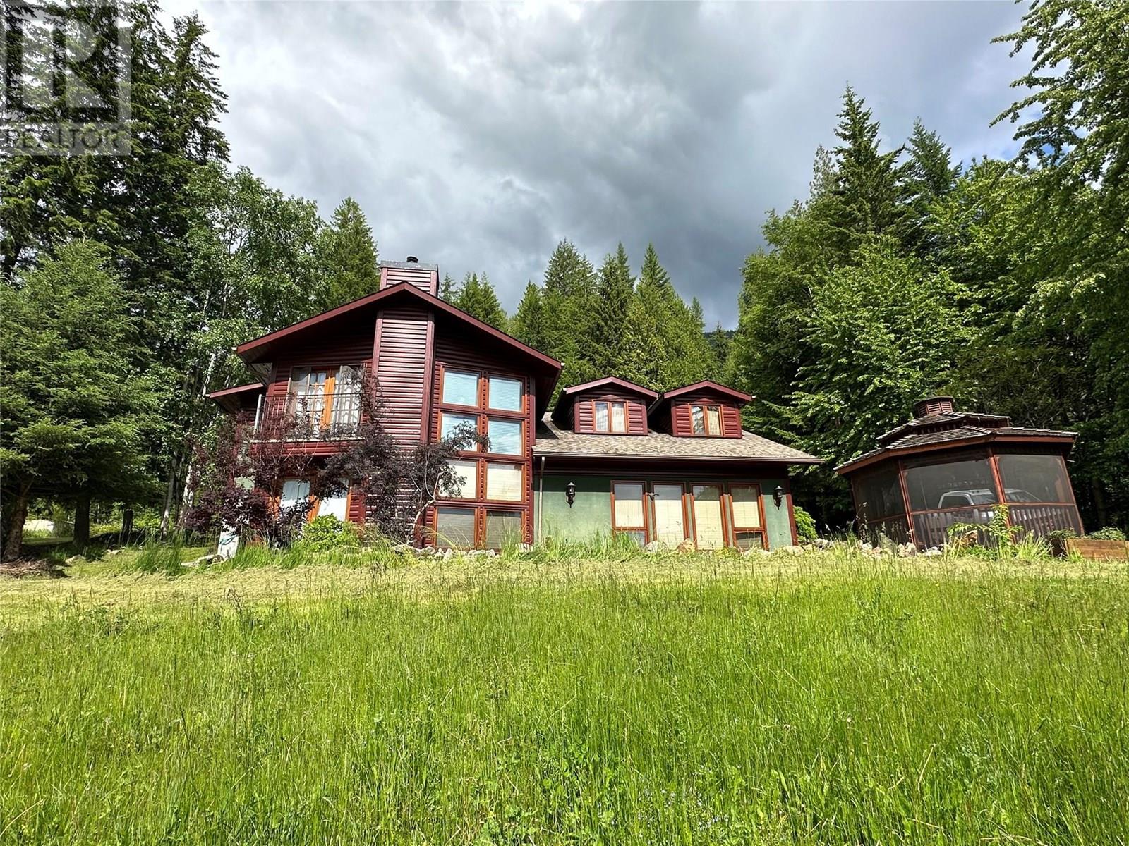 5392 Hwy 6 Highway, Burton, British Columbia V0G 1R0 - Photo 11 - 10357440