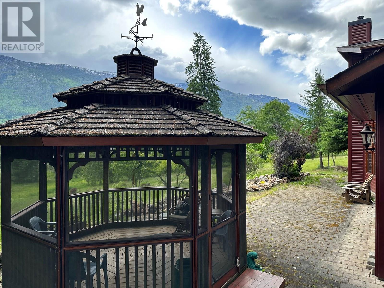 5392 Hwy 6 Highway, Burton, British Columbia V0G 1R0 - Photo 14 - 10357440