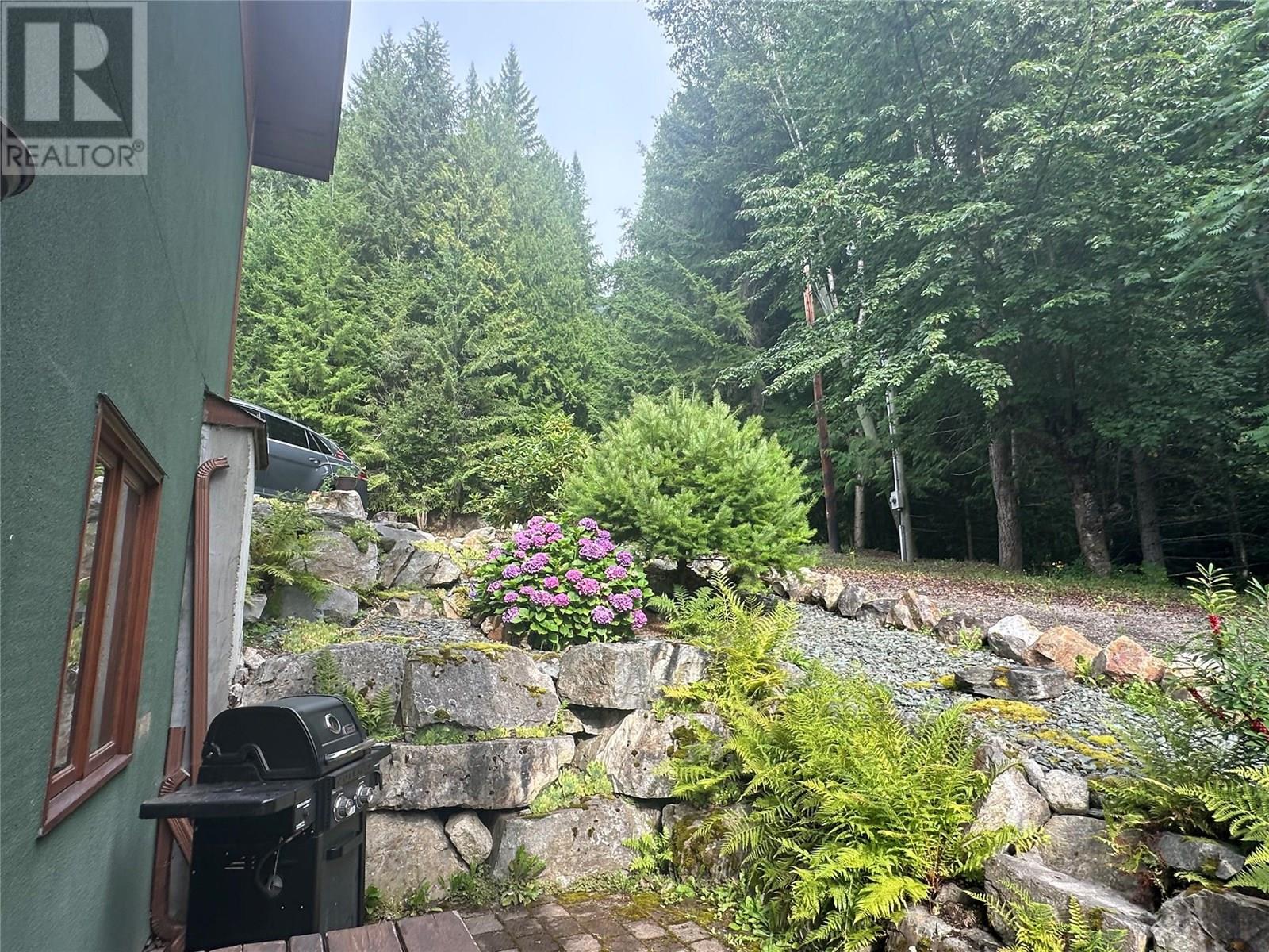 5392 Hwy 6 Highway, Burton, British Columbia V0G 1R0 - Photo 15 - 10357440