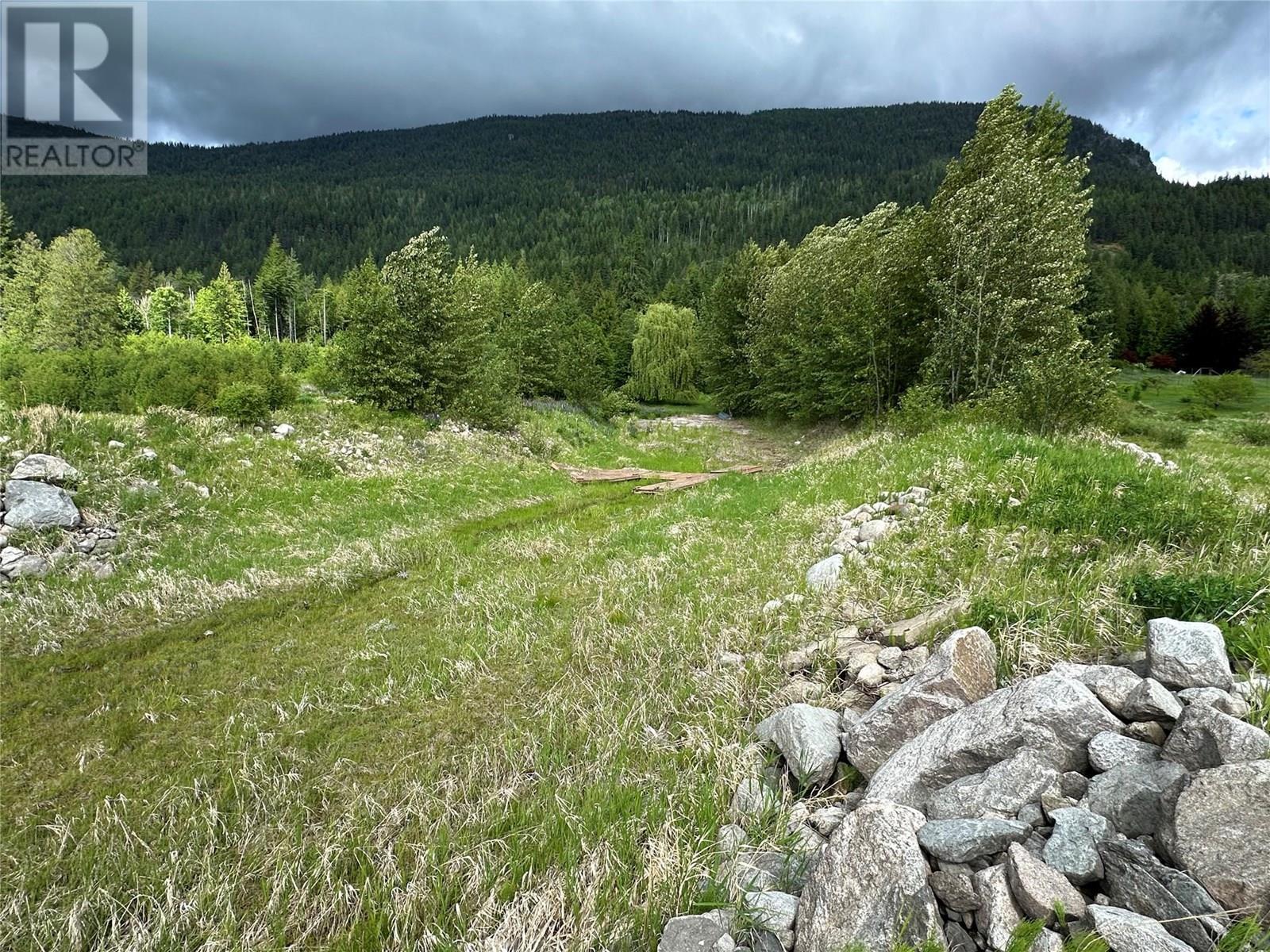 5392 Hwy 6 Highway, Burton, British Columbia V0G 1R0 - Photo 17 - 10357440