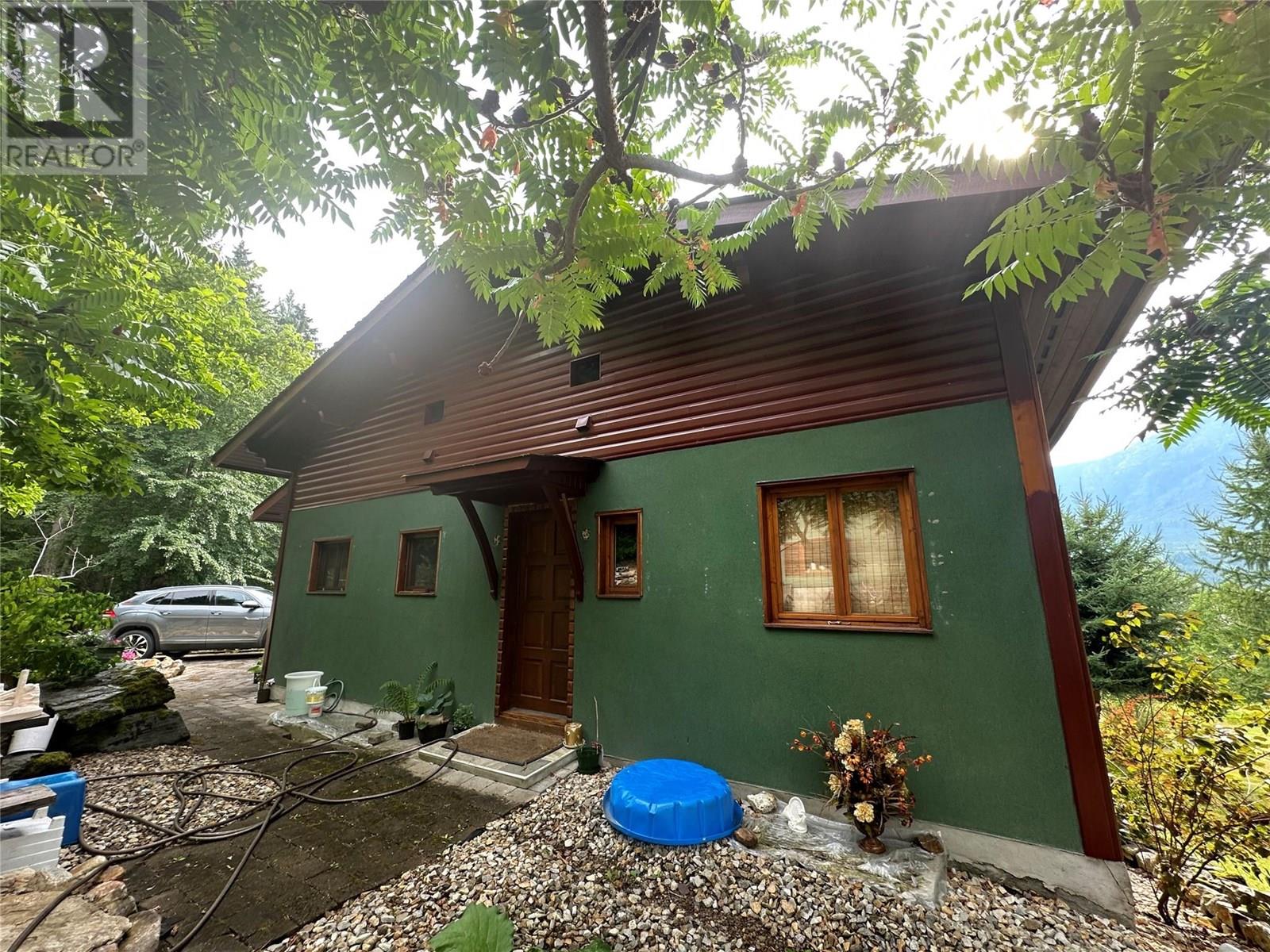 5392 Hwy 6 Highway, Burton, British Columbia V0G 1R0 - Photo 9 - 10357440