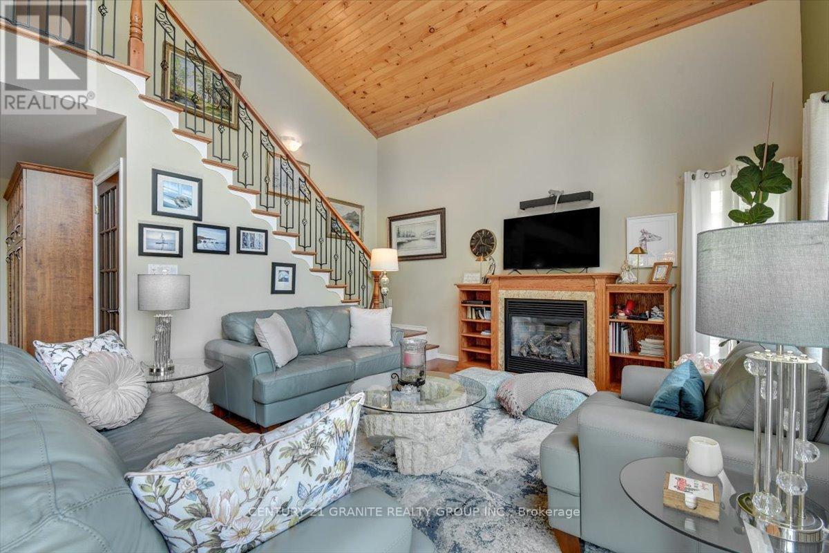 183 Fell Road, Hastings Highlands, Ontario  K0L 1C0 - Photo 11 - X12319364