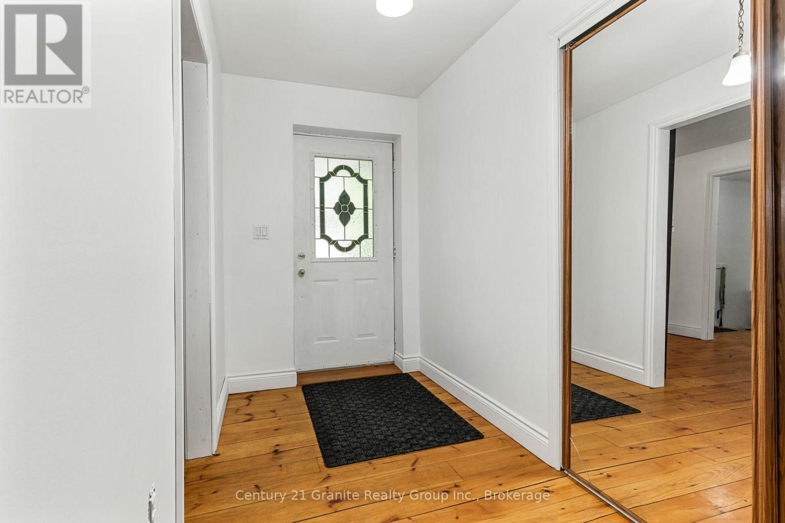 1029 Wigamog Road, Minden Hills, Ontario  K0M 1S0 - Photo 15 - X12319307
