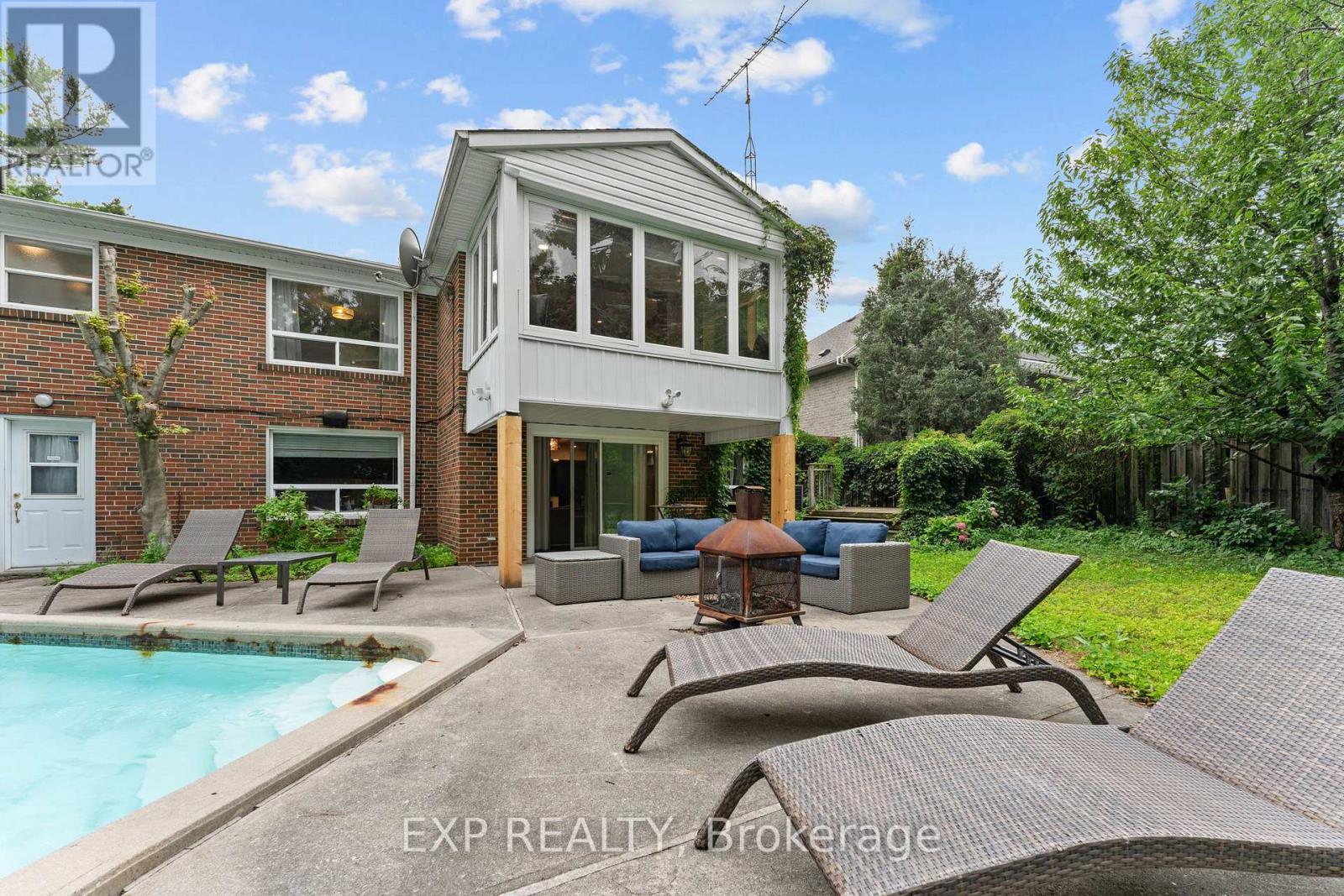 1004 Caldwell Avenue, Mississauga, Ontario  L5H 1Z3 - Photo 7 - W12319182