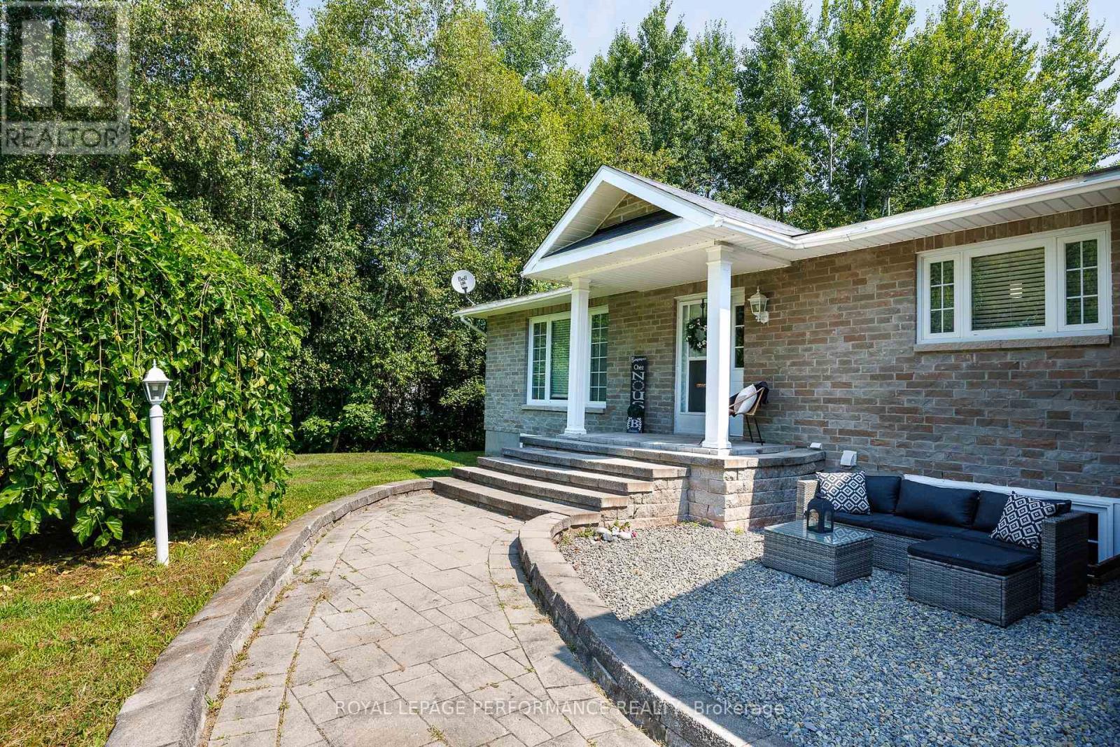 4937 Canaan Road, Clarence-Rockland, Ontario  K0A 2A0 - Photo 2 - X12319305