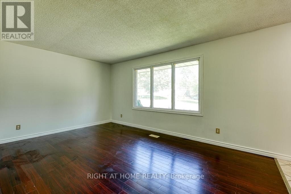 751 Boyle Drive, Woodstock, Ontario  N4S 8M1 - Photo 5 - X12319361
