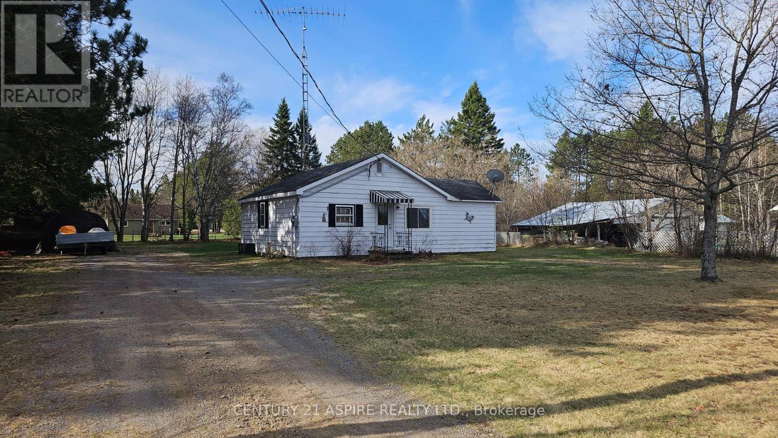 51 MAJOR LAKE ROAD, South Algonquin, Ontario
