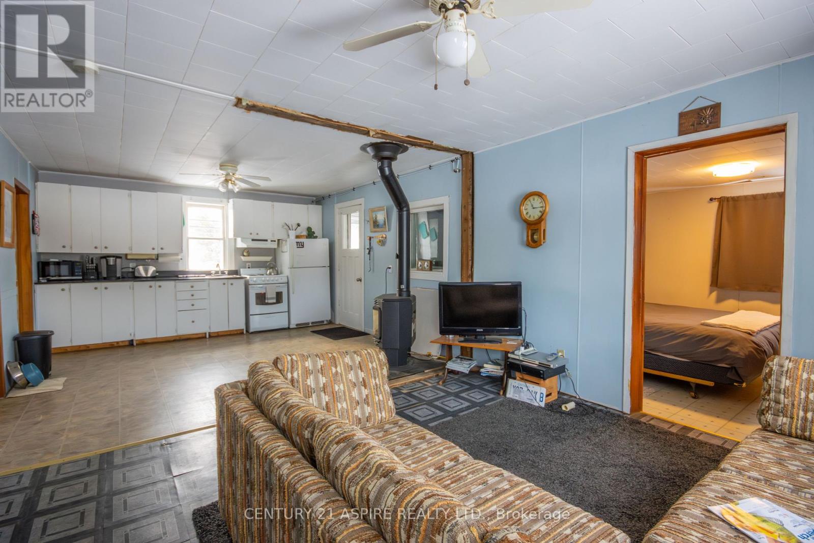 51 Major Lake Road, South Algonquin, Ontario  K0J 2C0 - Photo 12 - X12319346