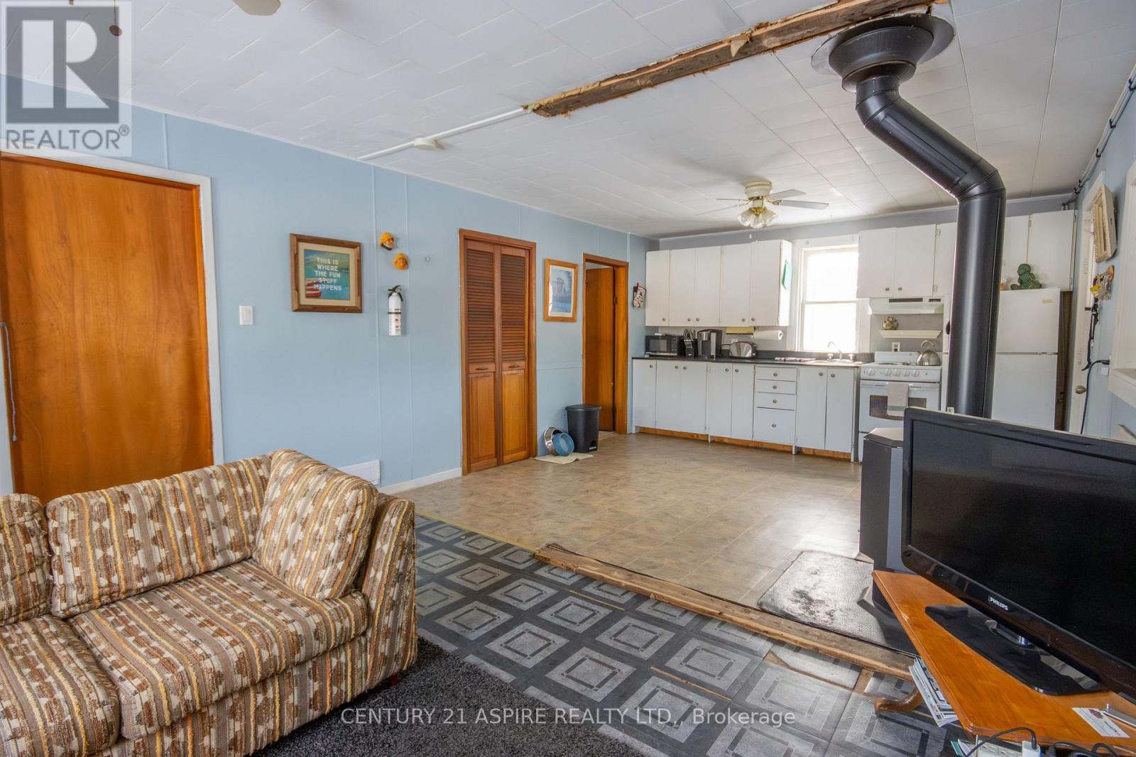51 Major Lake Road, South Algonquin, Ontario  K0J 2C0 - Photo 13 - X12319346
