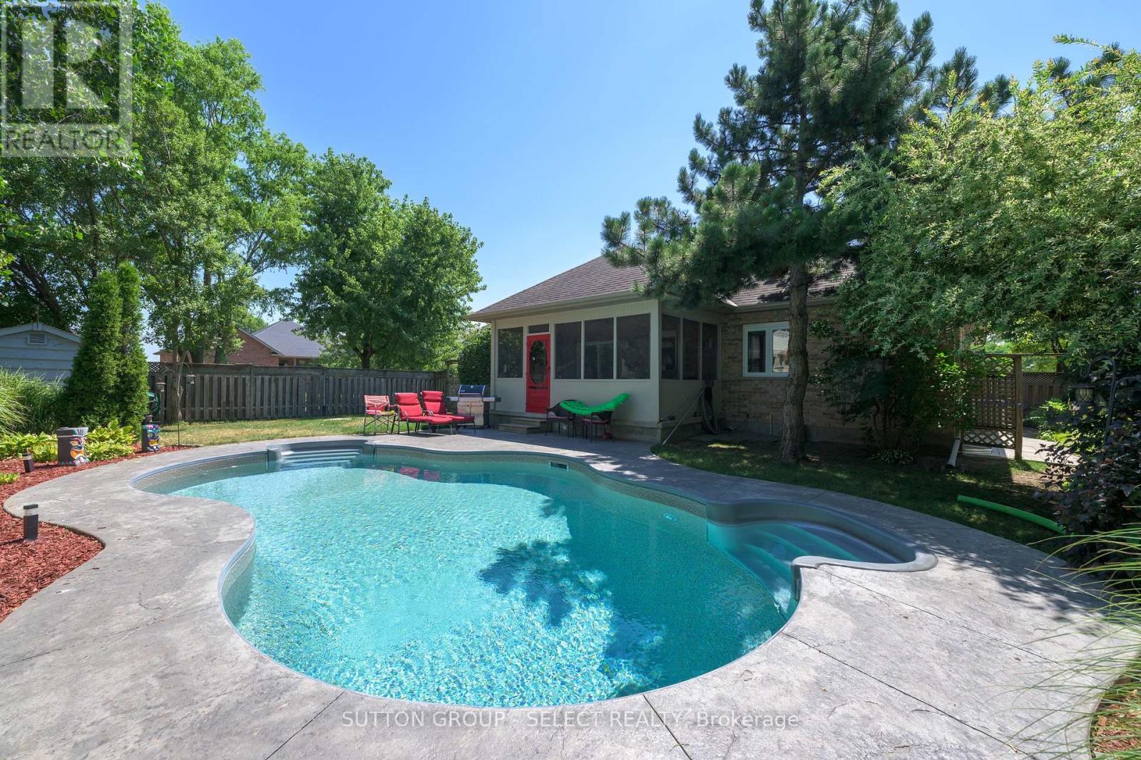 109 Willow Ridge, Middlesex Centre, Ontario  N0M 2A0 - Photo 13 - X12319299