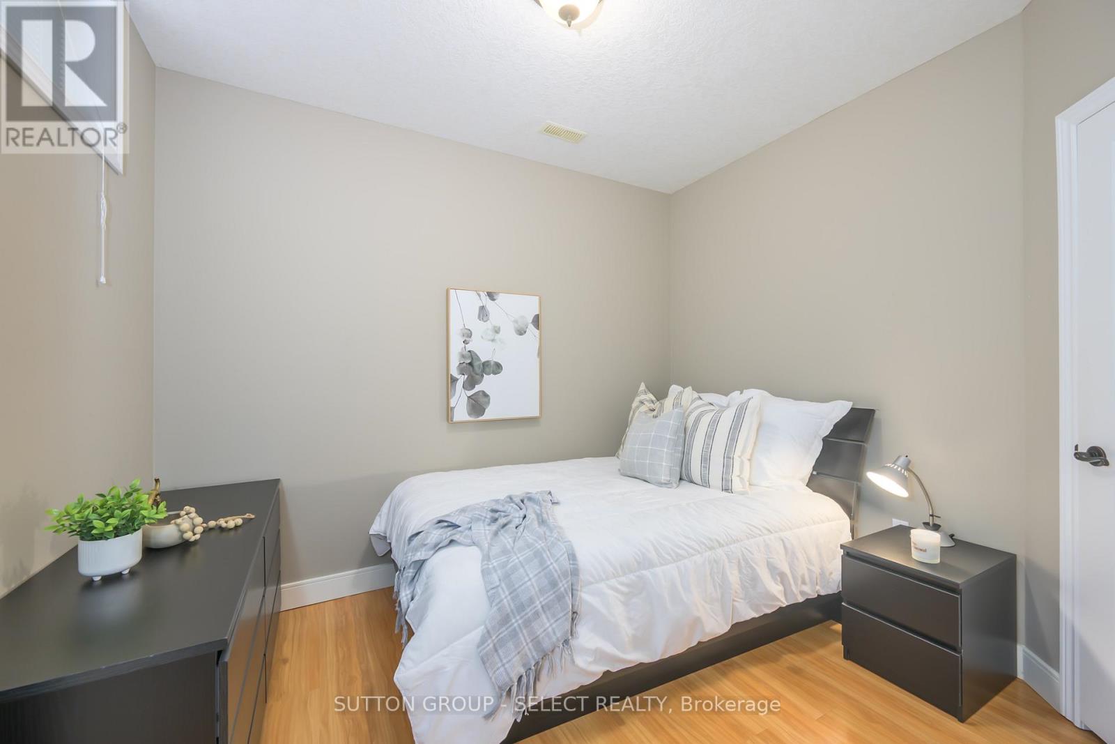 109 Willow Ridge, Middlesex Centre, Ontario  N0M 2A0 - Photo 38 - X12319299