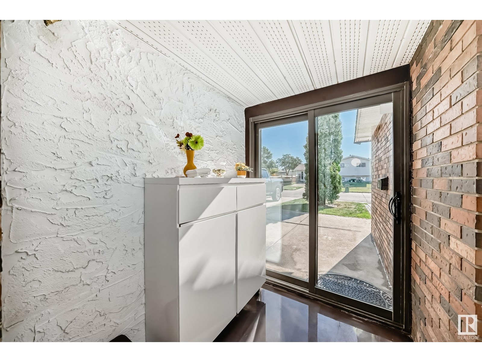 Property at 15106 114A ST NW image 3